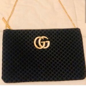 Gucci Guccisima Velvet Shoulder Bag - Black